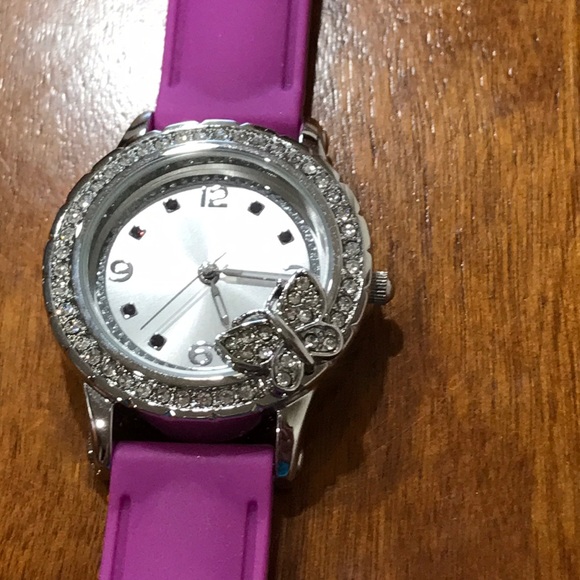 Watch - Picture 1 of 3